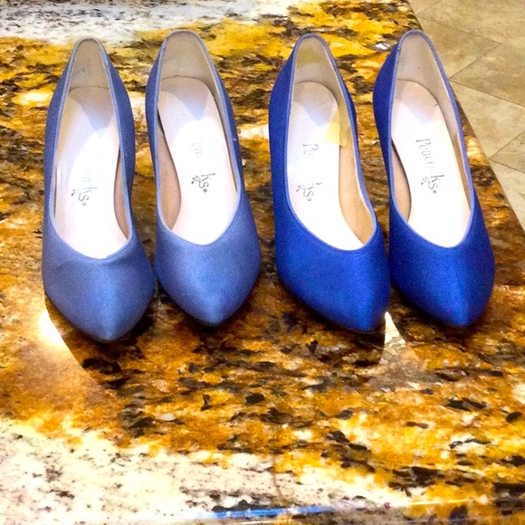 - - - Two pair of peacock blue dyed shoes - Picture 2 of 4